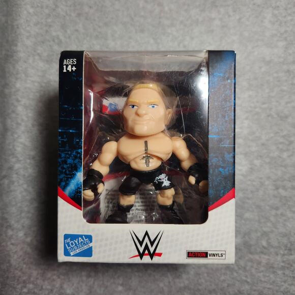WWE Loyal Subjects 3.5" Brock Lesnar Universal Championship 3" Vinyl figure New - Picture 2 of 7